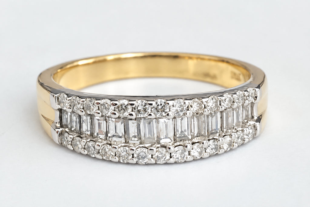 18K Yellow Gold & 0.70CT Diamond Anniversary Ring Size P (US 7.75)