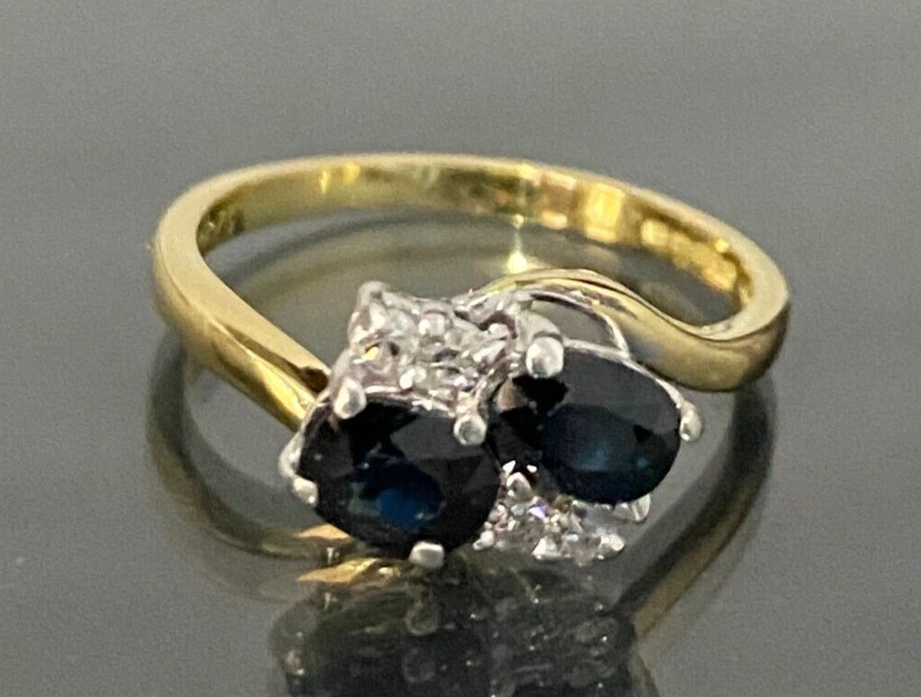 18K Yellow Gold W/ Sapphire & Diamond Crossover Ring Size M - 6