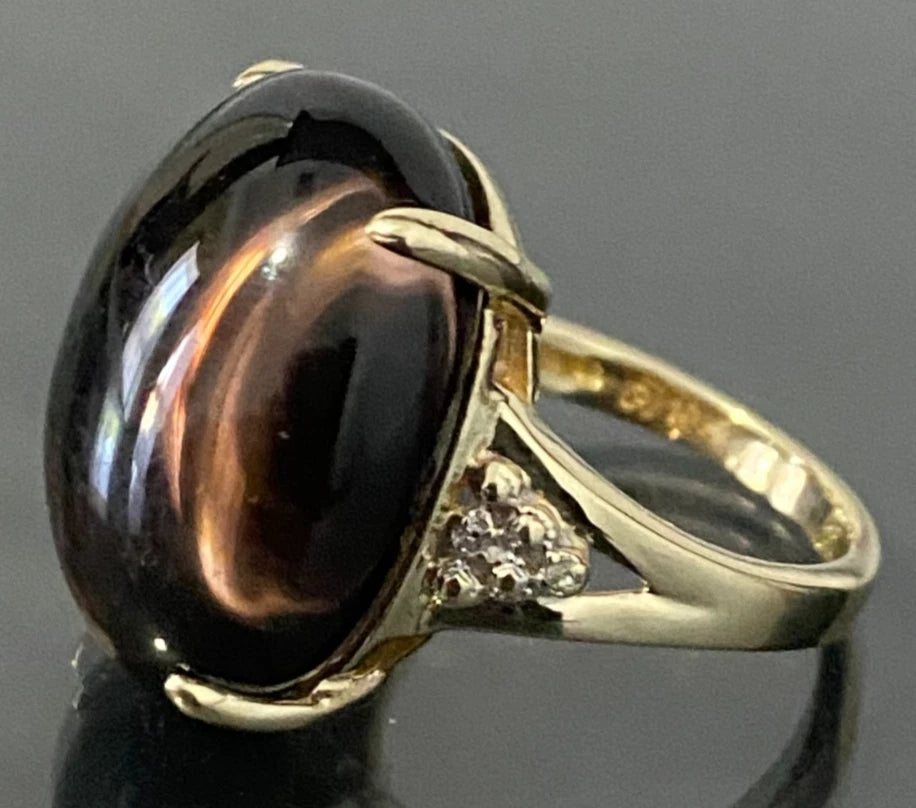 10CT Yellow Gold W/ Cabochon Smoky Quartz & Diamond Ring Size M - 6 1/4
