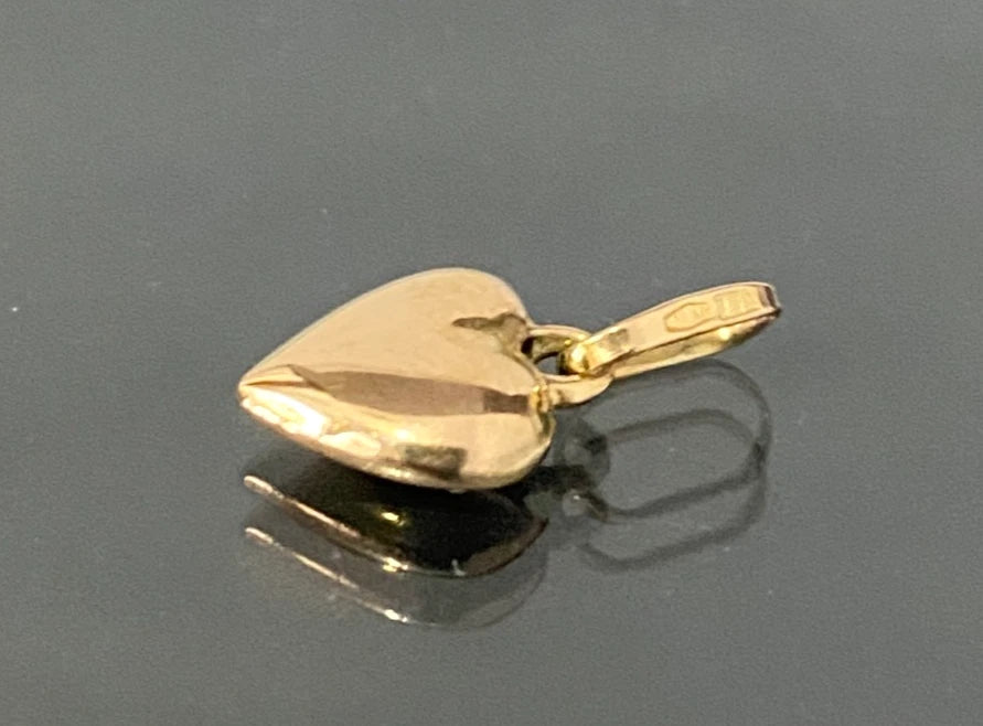 Italian 18K Yellow Gold Heart Charm/ Pendant