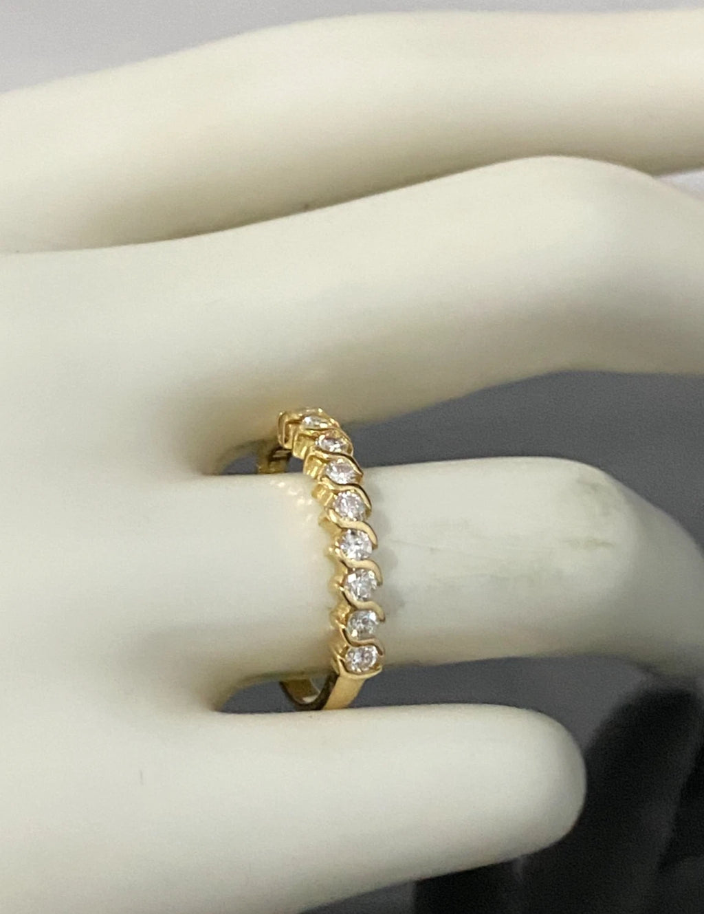 18K Yellow Gold & 0.30CT Diamond Wedding Band Ring Size O - 7 1/4