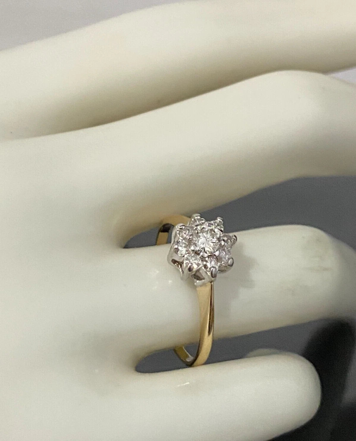 14K Yellow Gold & 0.45CT Diamond Cluster Ring Size Q - 8