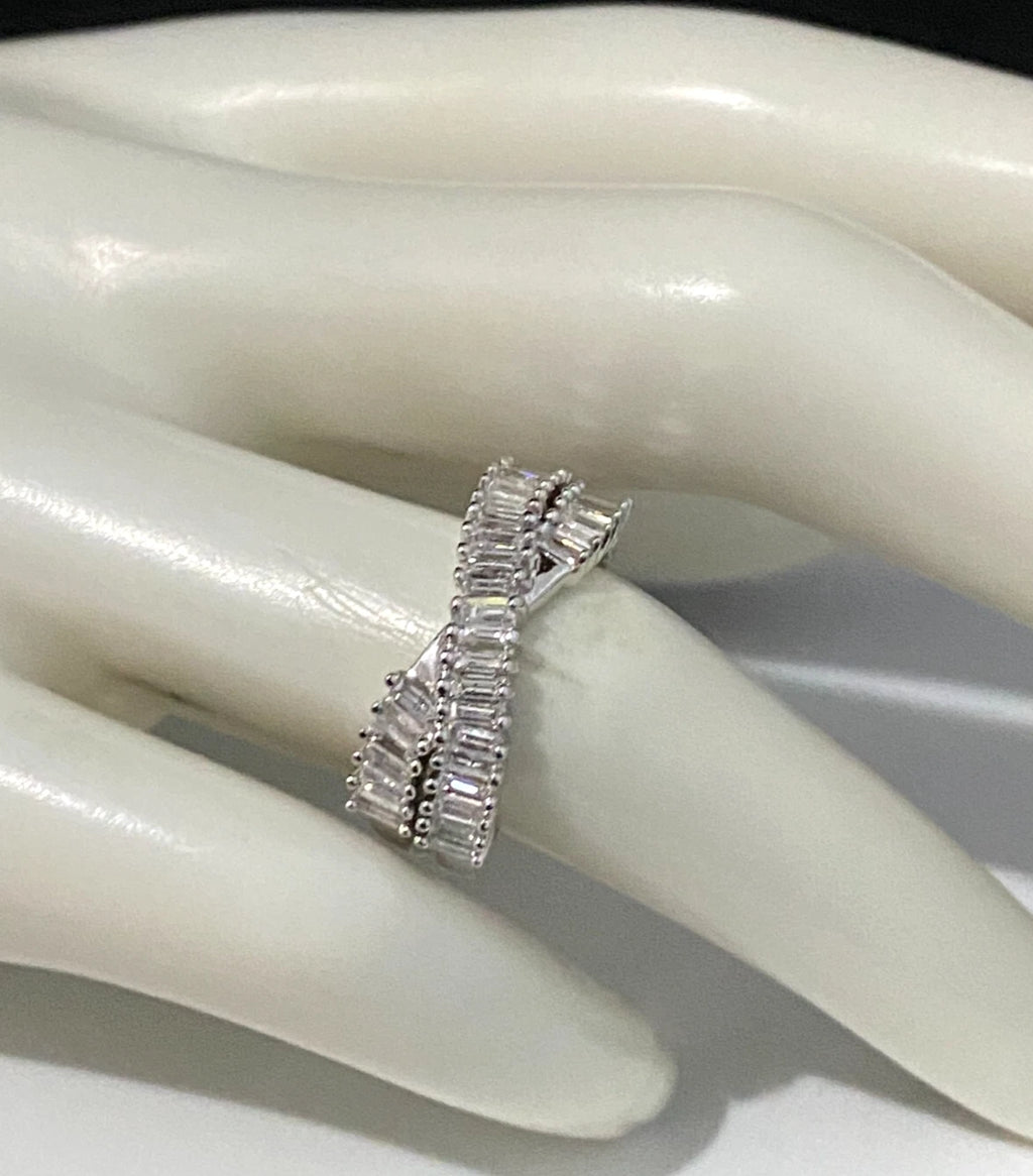 9K White Gold & 0.90CT Diamond Crossover Ring Size L - 5 3/4