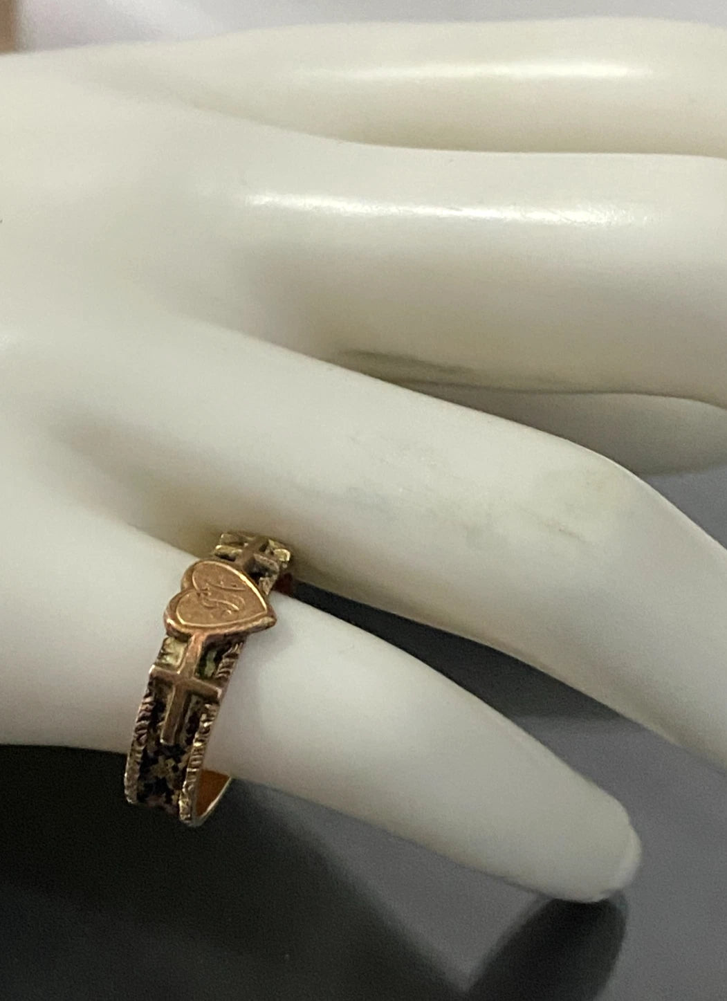 Victorian 9K gold Faith Hope & Charity Woven Hair 'JA' Initial Ring C1879