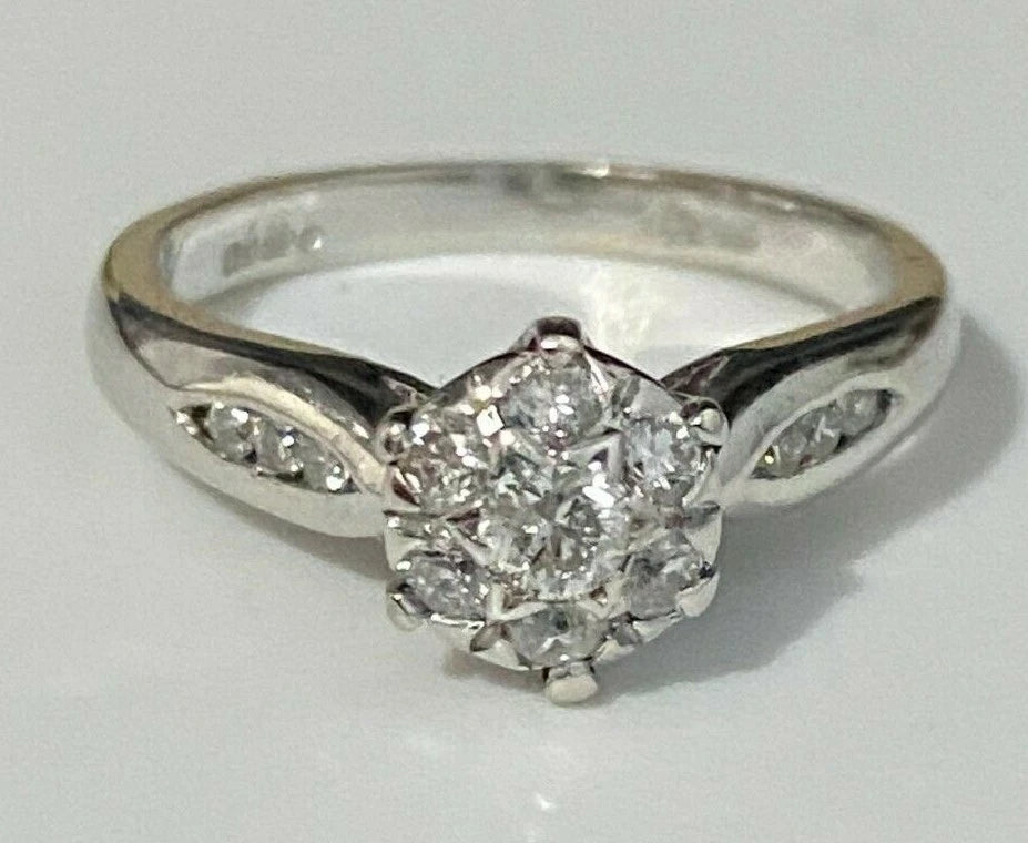 18K White Gold & 0.32CT Diamond Cluster Ring Size J - 4 5/8