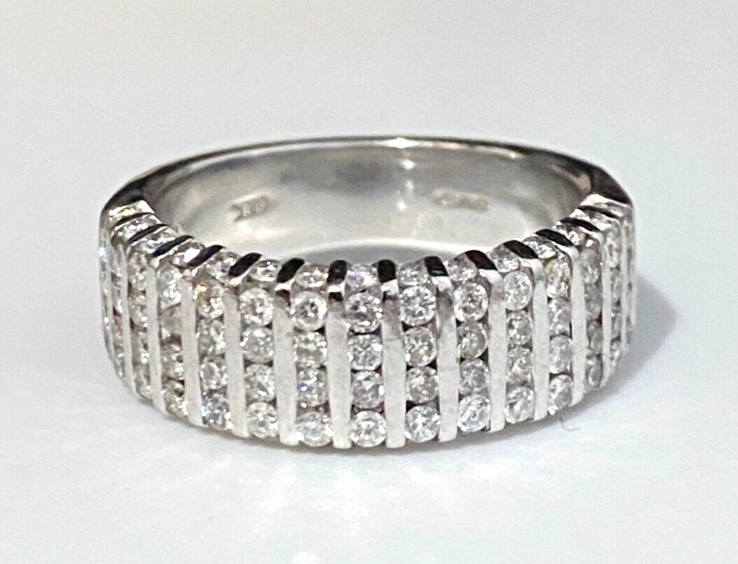 Heavy 18K White Gold & 1.20CT Brilliant Diamond Band Ring Size O - 7