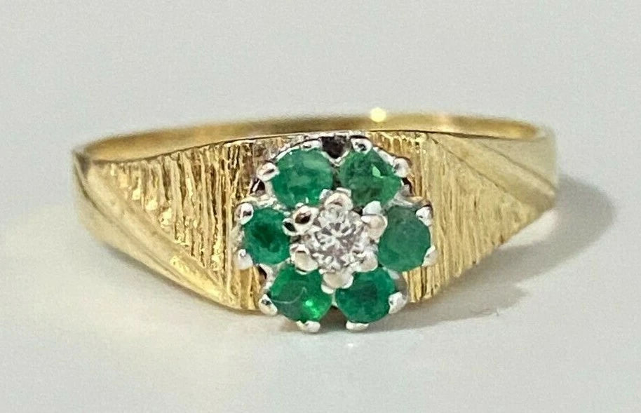 18K Yellow Gold W/ Emerald & Diamond Cluster Ring size L - 5 1/2
