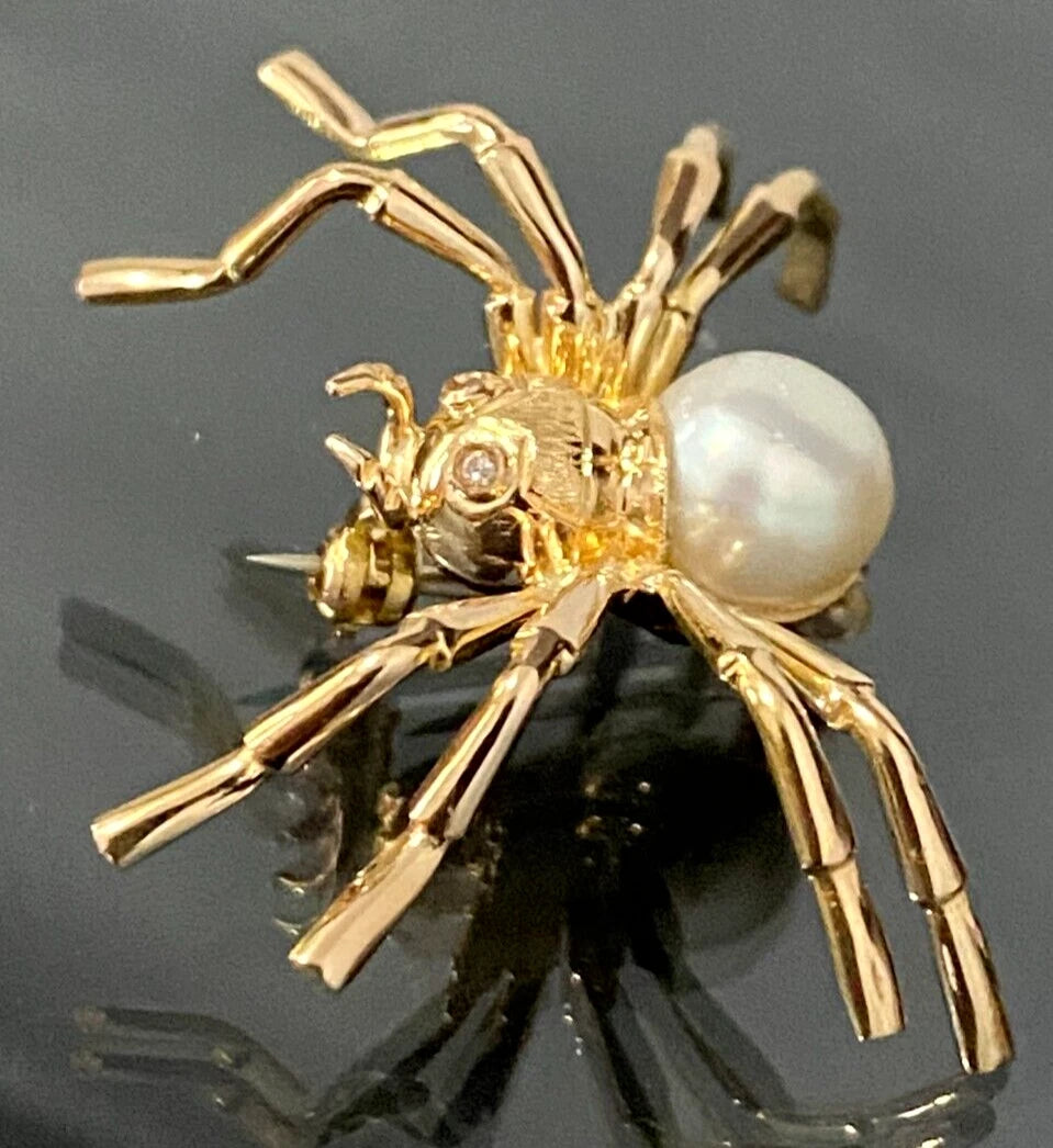 18ct Yellow Gold Spider Brooch with Pearl & Diamond Eyes