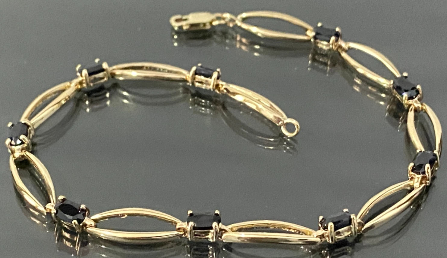 9K Yellow Gold & Black Sapphire Link Bracelet 20.50cm Long