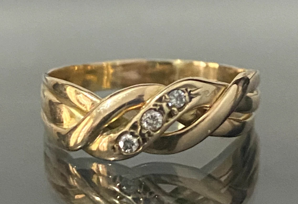 14K Yellow Gold & Diamond Braid Motif Ring Size S - 9 3/8