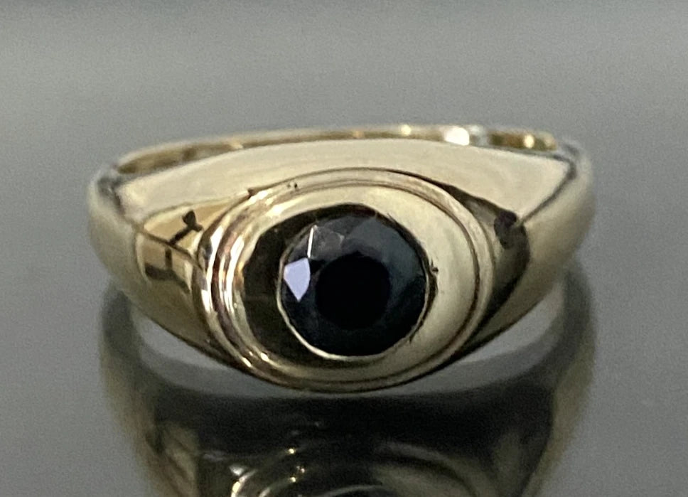 9K Yellow Gold & Blue Sapphire Men's Ring Size Y - 12 1/4