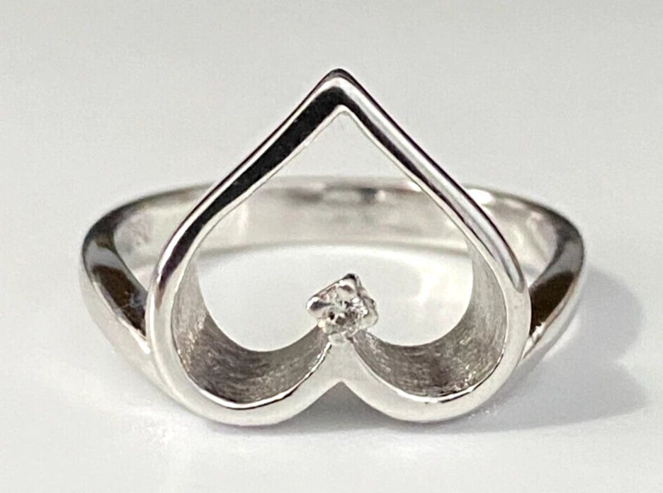 14K White Gold & Diamond Openwork Heart Shape Ring Size O 1/2 - 7 1/4