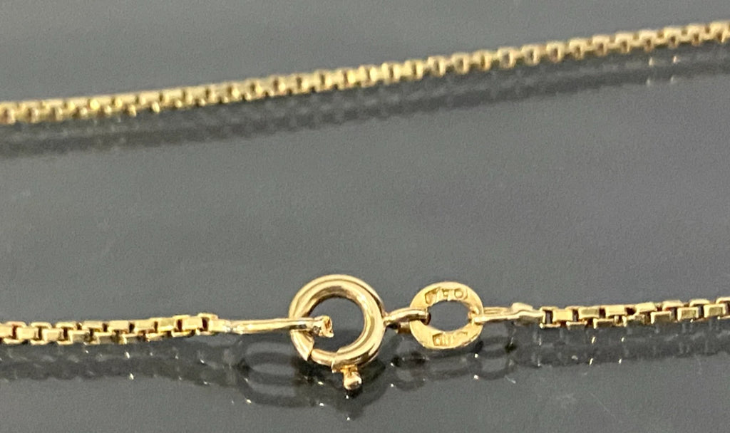 18K Yellow Gold Box Link Chain Necklace 46cm Long