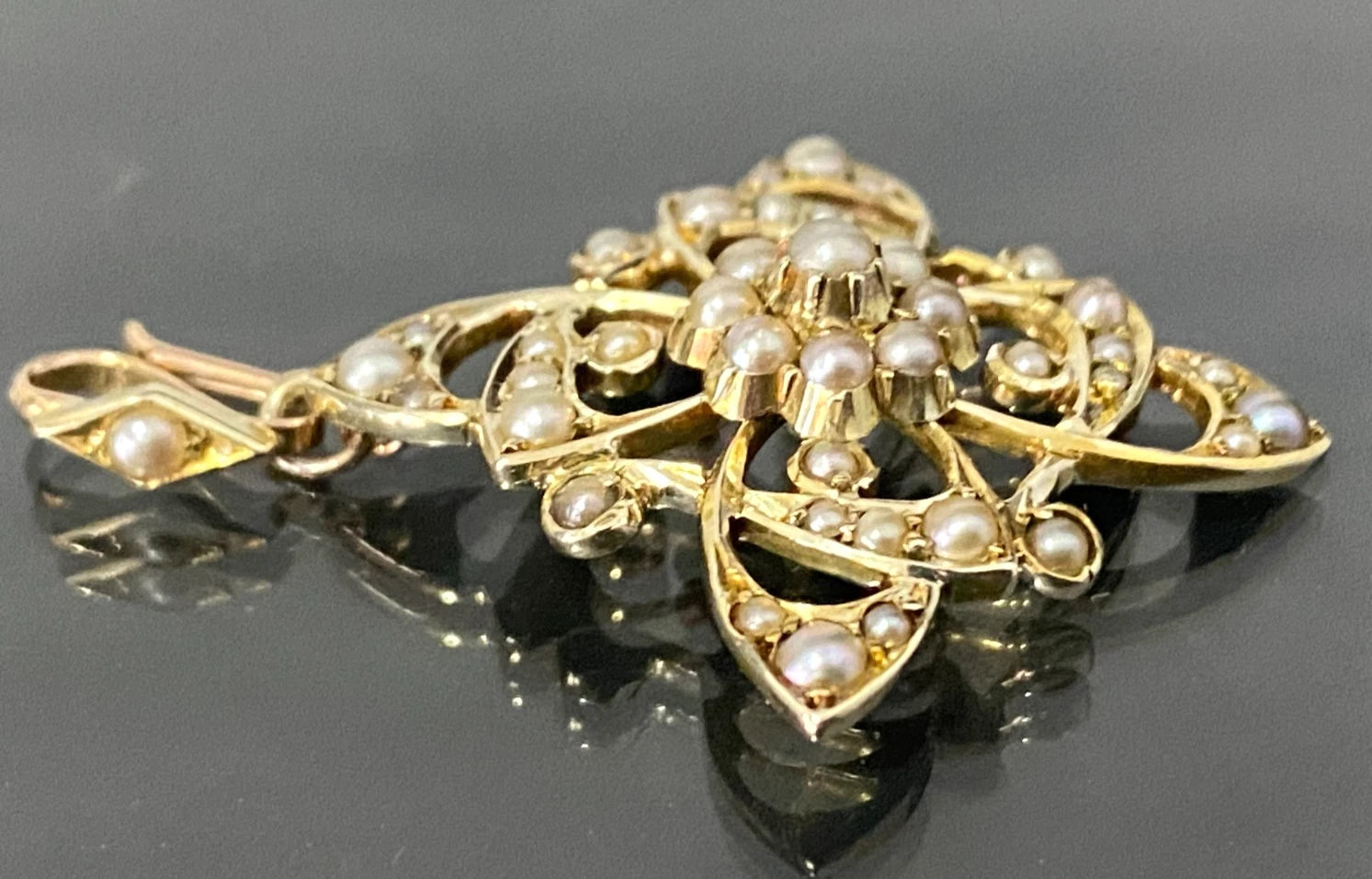 Art Nouveau 9K Yellow Gold & Seed Pearls Pendant 40.80mm High
