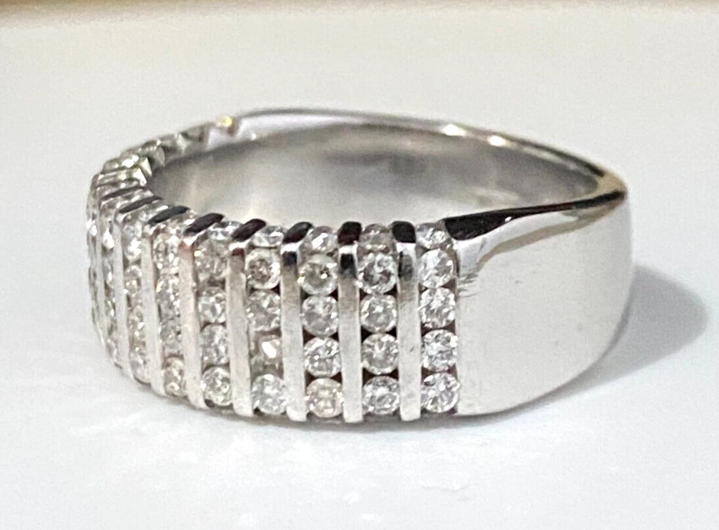 Heavy 18K White Gold & 1.20CT Brilliant Diamond Band Ring Size O - 7