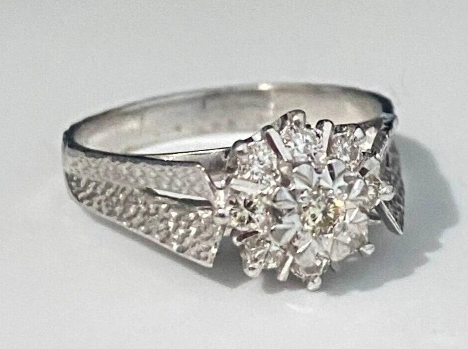 18K White Gold & 0.30CT Diamond Cluster Ring Size Q - 8