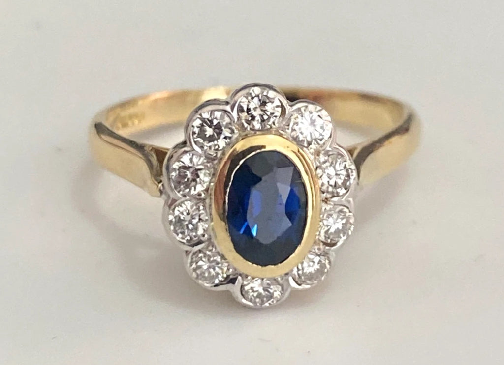 18K Yellow Gold Sapphire & Diamond Cluster Ring - Size K 1/2 (US 5.5)