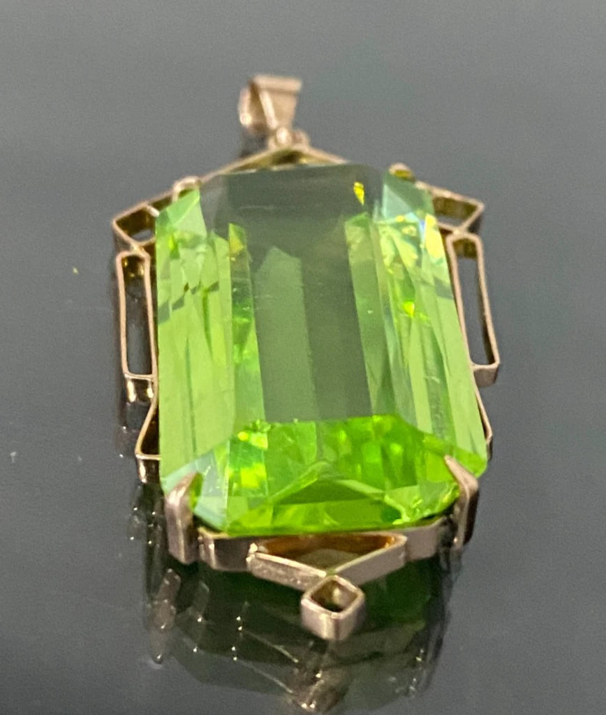 Vintage 9K Yellow Gold & Green Paste Pendant