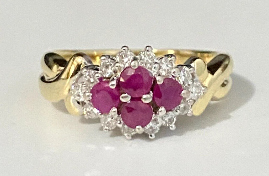 18K Yellow Gold W/ Ruby & 0.25CT Diamond Cluster Ring Size L - 5 1/2