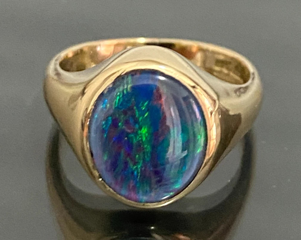 1960's 9K Yellow Gold & Opal Signet Ring Size P (US 7.75) - Vintage Jewellery