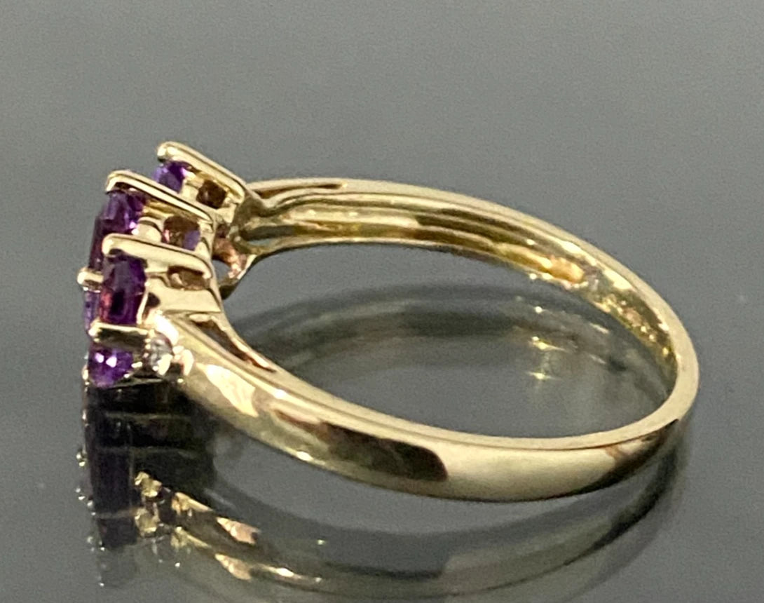 9K Yellow Gold W/ Amethyst & Diamond Ring Size N - 6 3/4