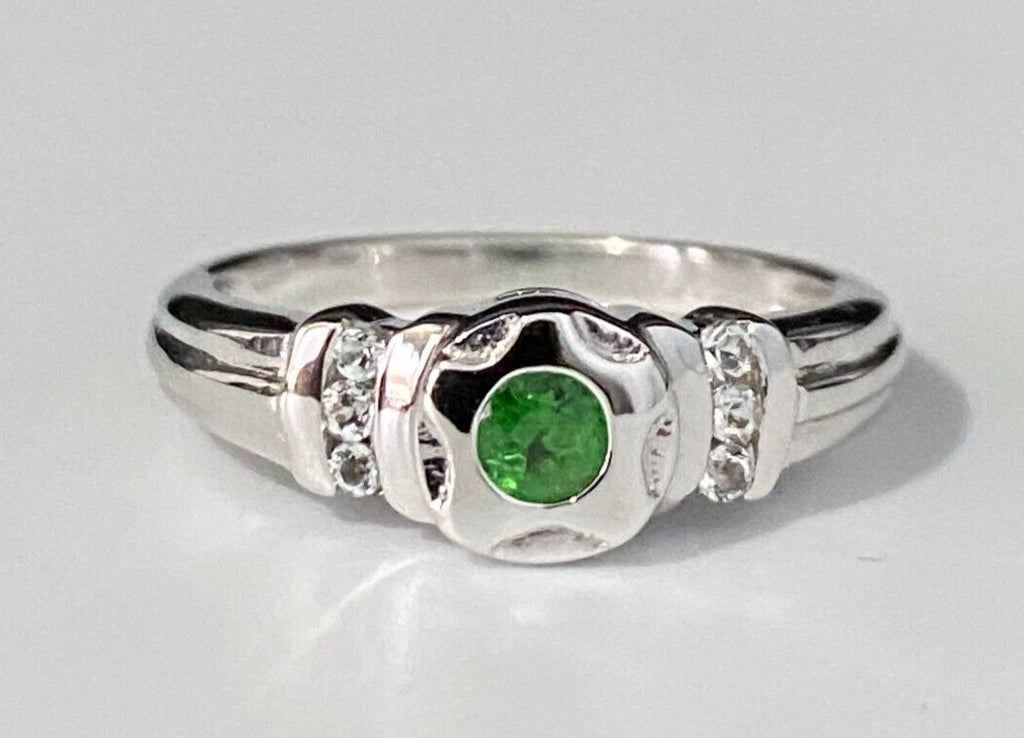 9K White Gold W/ Tsavorite & White Zircon Ring Size N - 6 1/2