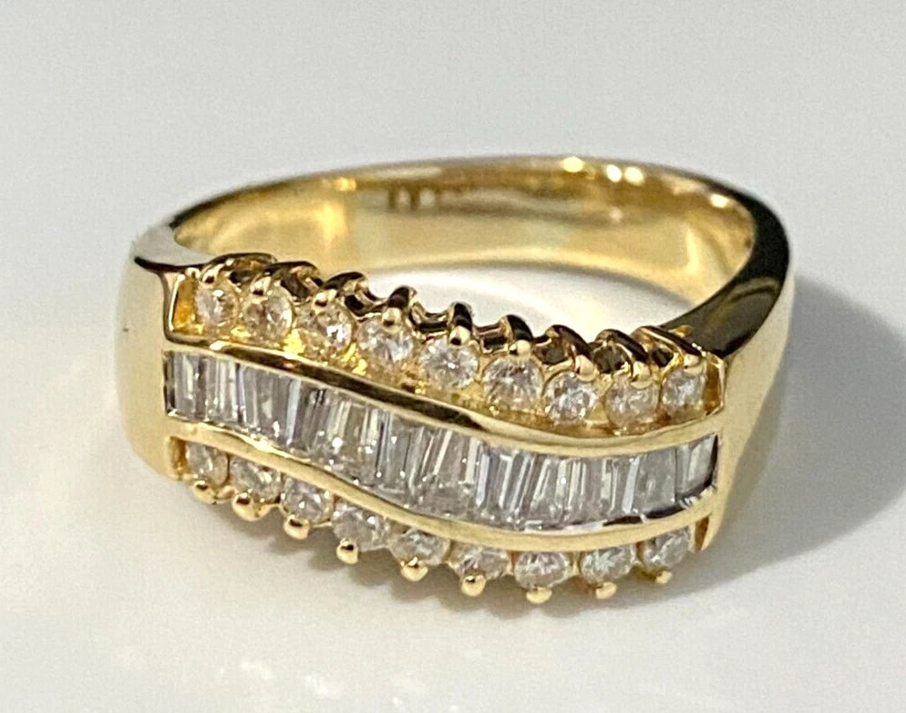 18K Yellow Gold & 0.80CT Diamond Dress Ring Size R - 8 5/8