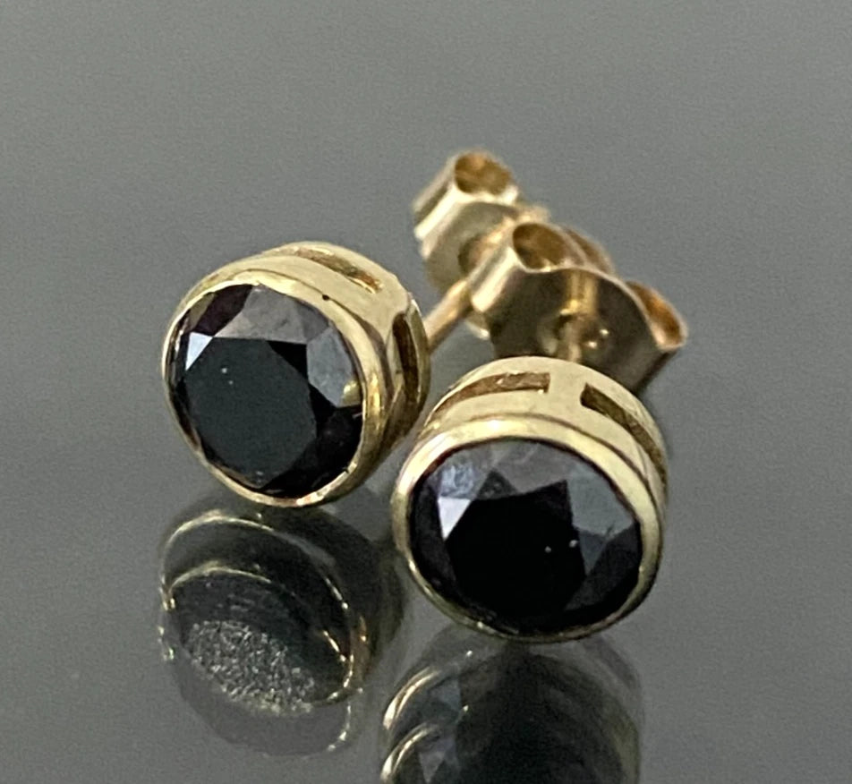 9ct Yellow Gold & 1.10 Carat Black Moissanite Stud Earrings
