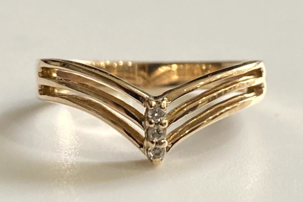 9ct Yellow Gold Diamond Wishbone Ring | Chevron Band Size L 1/2 (US 6)