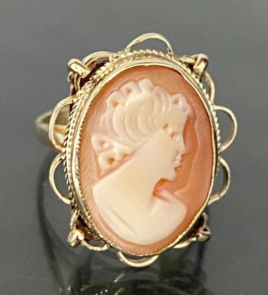 Vintage 9K Yellow Gold & Carved Cameo Ring Size O 1/2 - 7 1/4