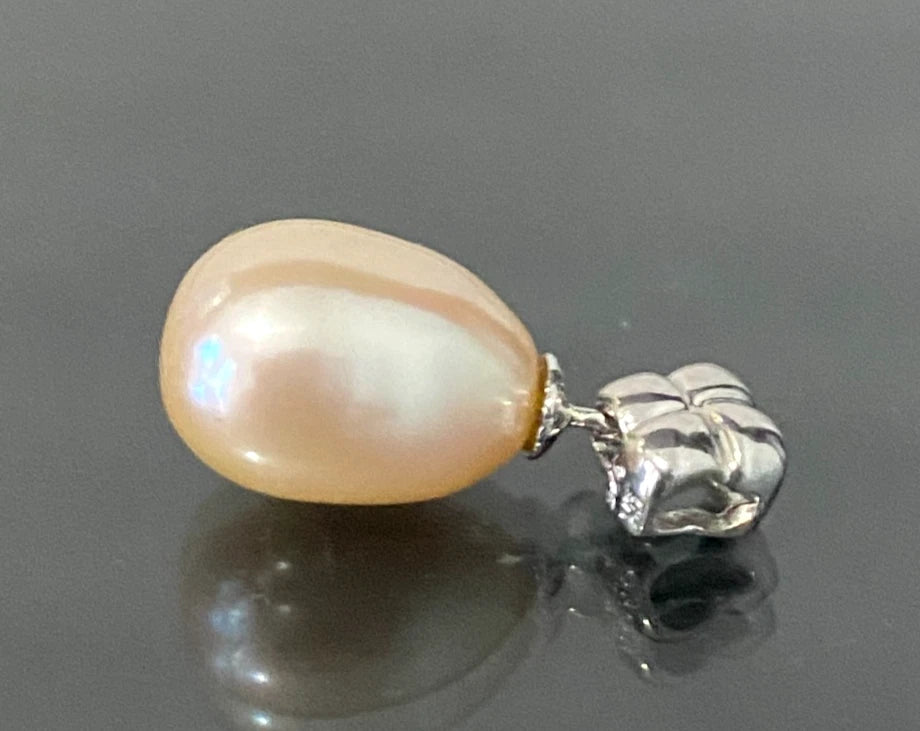9K White Gold & Cultured Pearl Pendant 18.50mm High