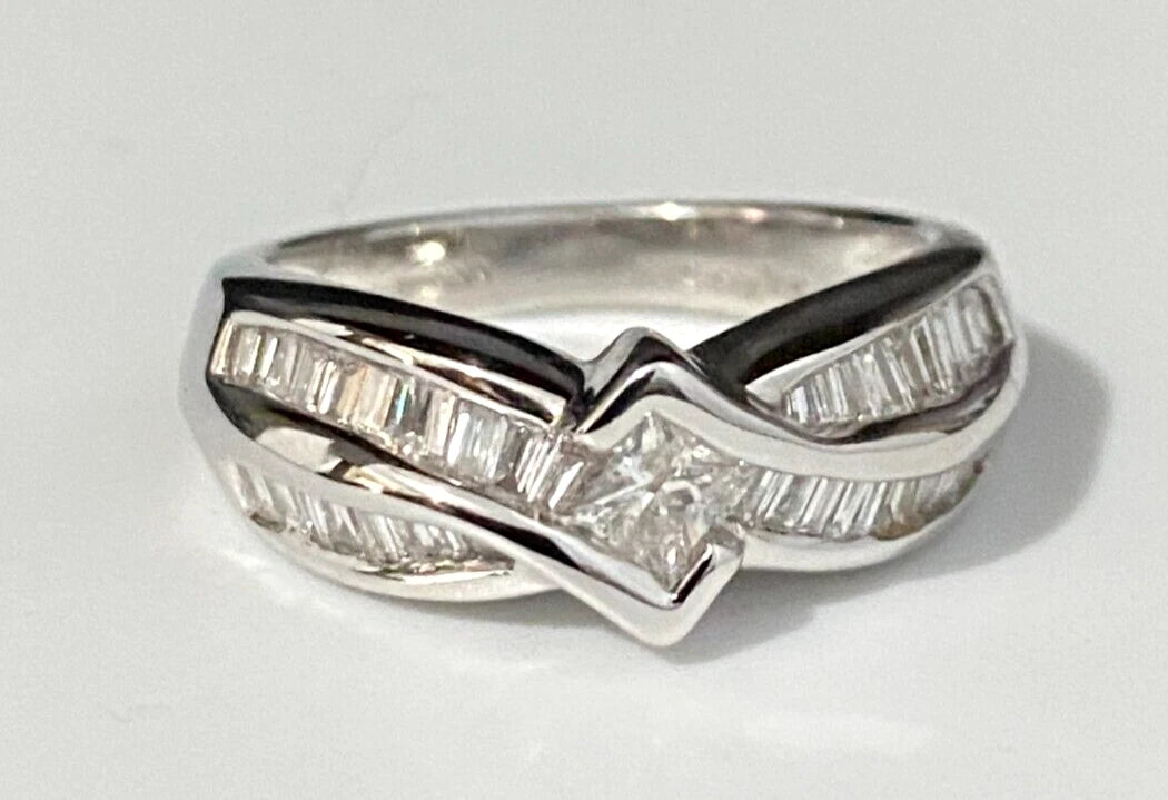 18K White Gold & 0.70CT Diamond Ring Size N 1/2 - 6 3/4
