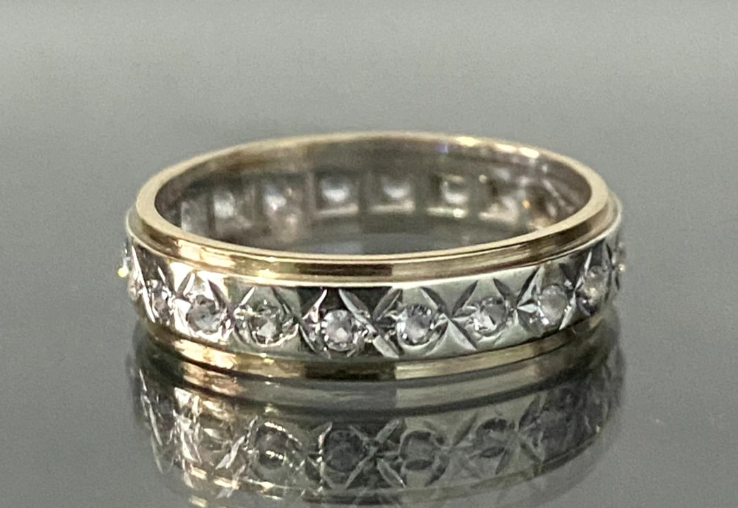 Vintage 9K Gold & Cubic Zirconia Engraved Wedding Band Ring Size M 1/2 - 6 1/2