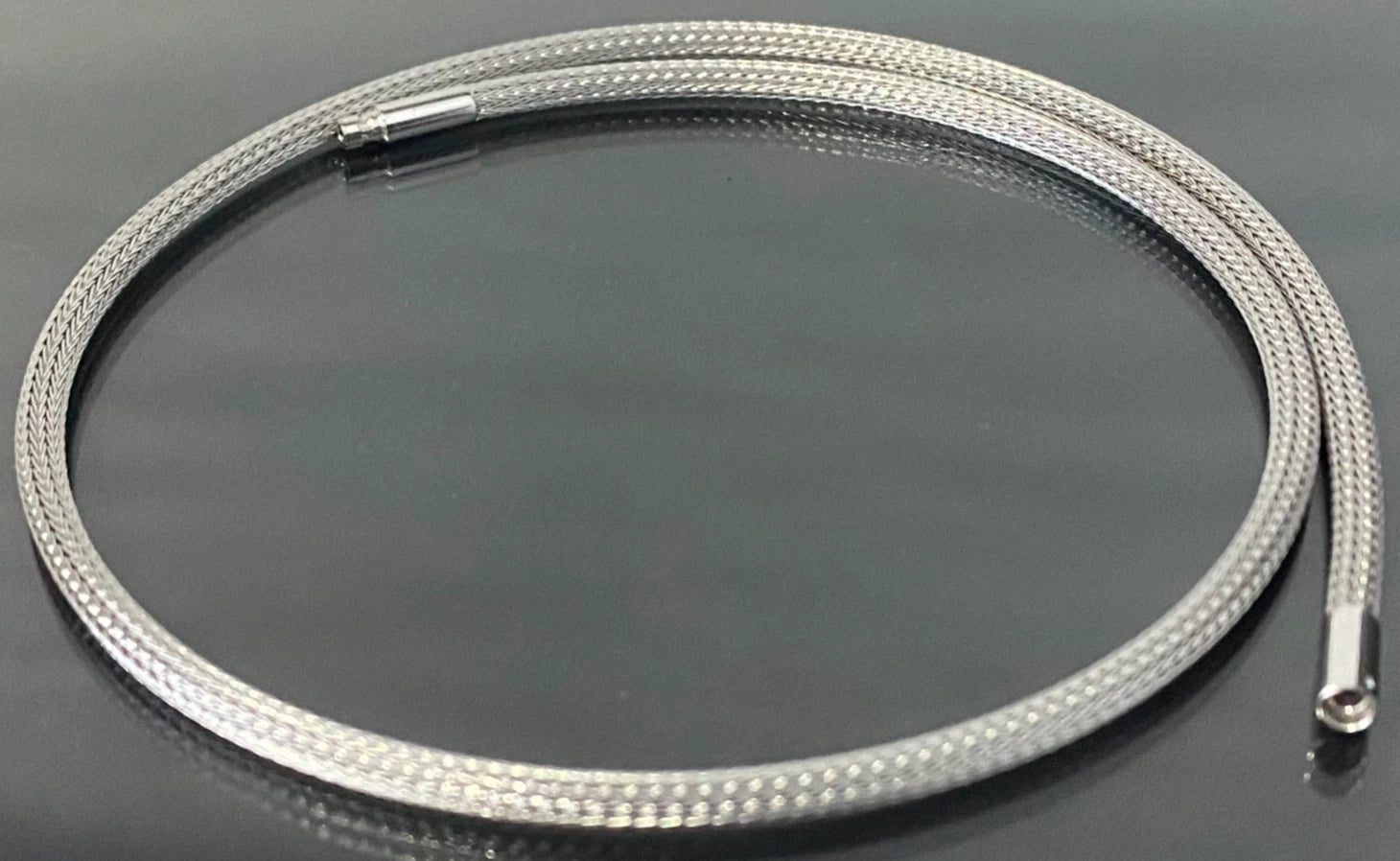 18ct White Gold Omega Mesh Chain Necklace 42cm Flexible Woven Style