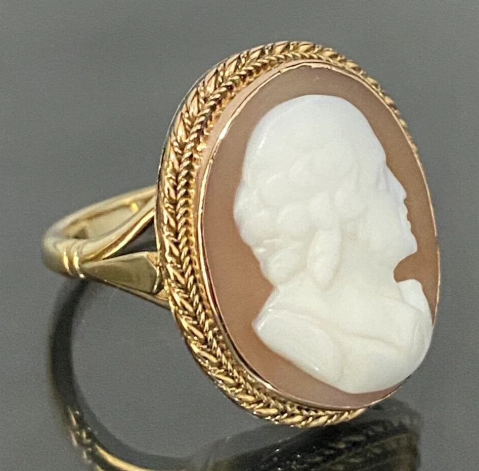 9K Yellow Gold & Shakespeare Carved Cameo Ring Size P 1/2 - 7 3/4