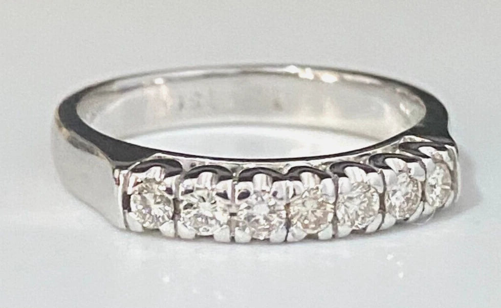 18K White Gold & 0.30CT Diamond Eternity Band Ring Size O - 7