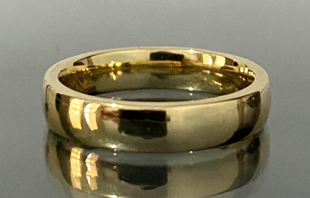 18K Yellow Gold Wedding Band Ring Size H 1/2 - 4