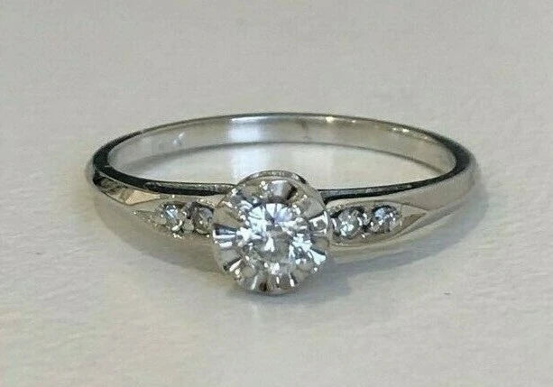 14K White Gold & Diamond Illusion Set Solitaire Ring Size K - 5 1/8