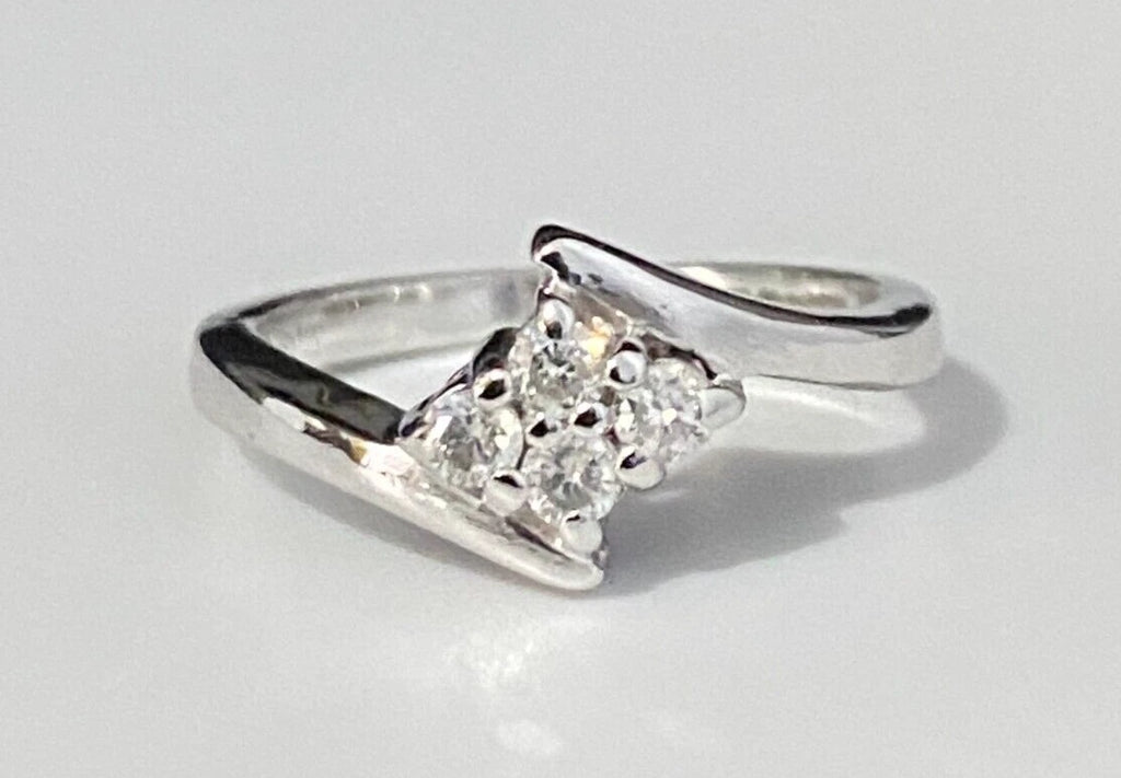 9K White Gold & 0.20CT Brilliant Diamond Bypass Ring Size I - 4 1/4