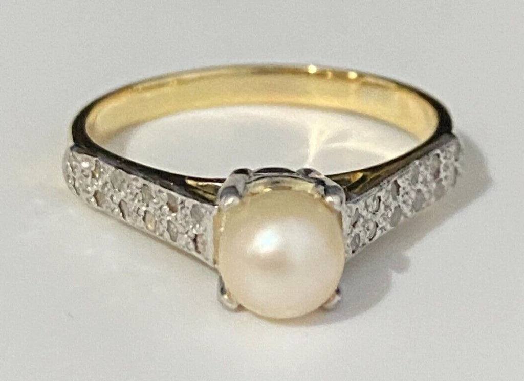 18K Yellow Gold W/ Pearl & Diamond Ring Size U - 10 1/4