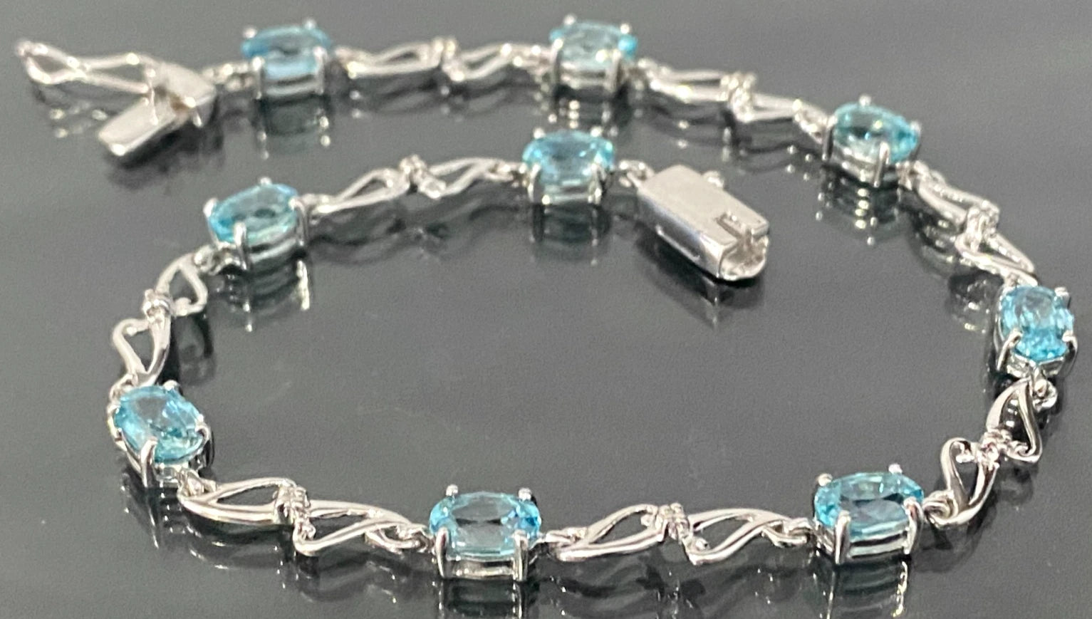 9K White Gold W/ Tourmaline & Diamond Bracelet 19.5cm Long