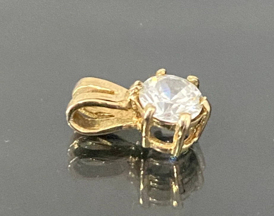9K Yellow Gold & Cubic Zirconia Single Stone Pendant