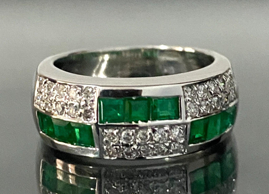 18K White Gold W/Emerald & Diamond Ring Size N - 6 3/4