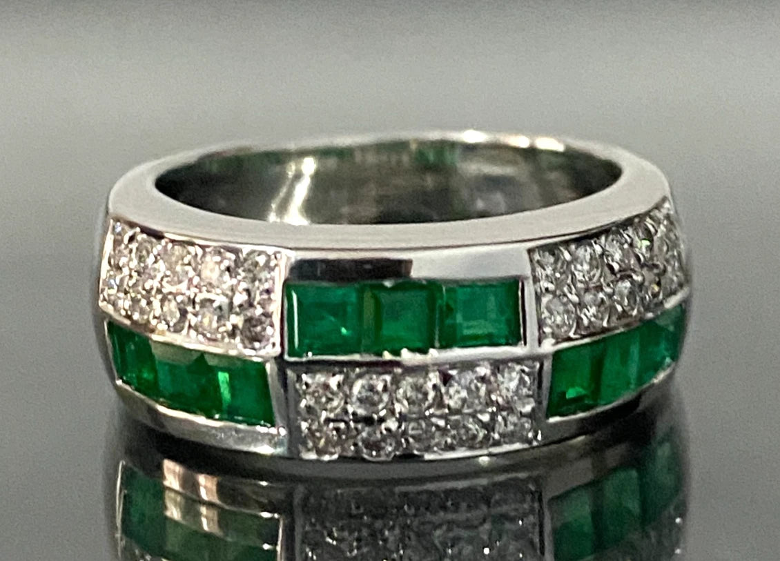 18K White Gold W/Emerald & Diamond Ring Size N - 6 3/4