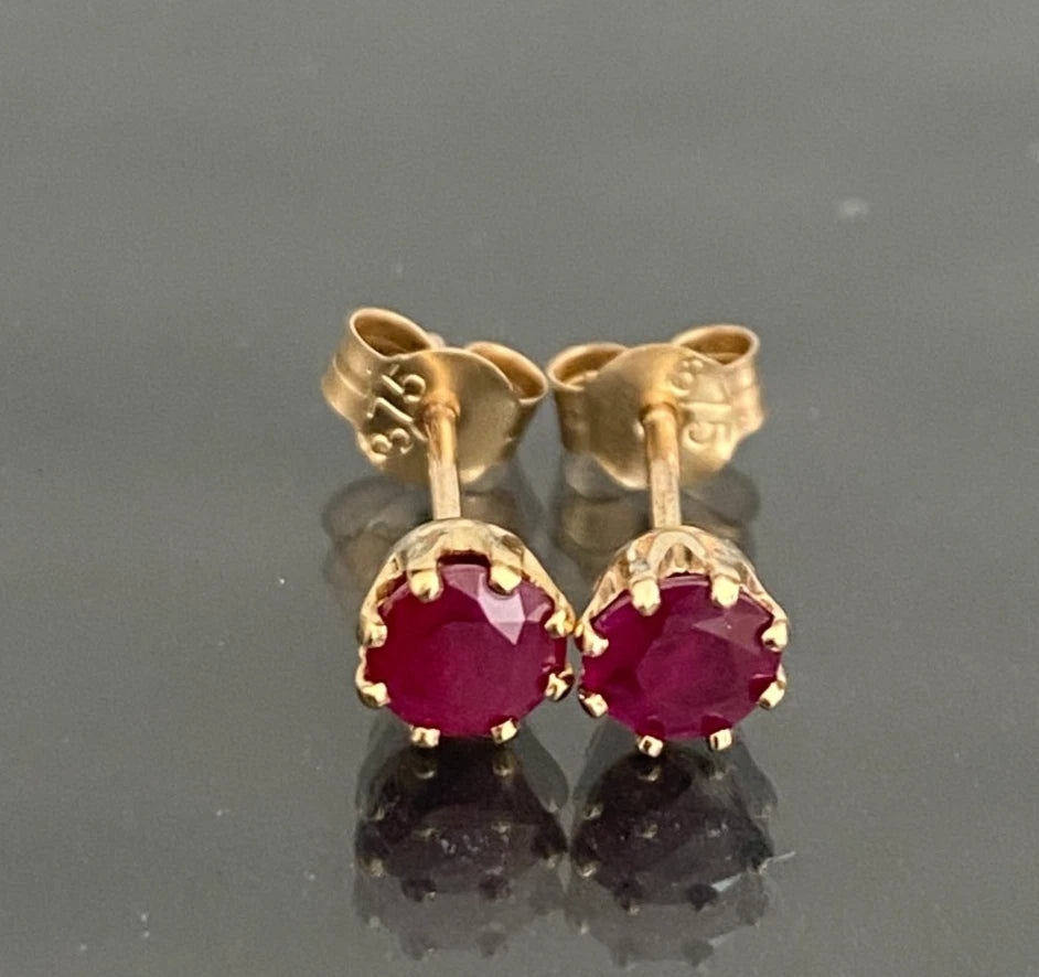 9ct Yellow Gold & Ruby Stud Earrings