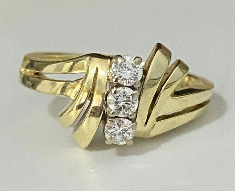 14K Yellow Gold & 0.28CT Diamond Three Stone Ring Size O 1/2 - 7 1/4