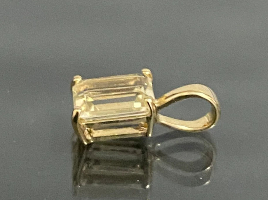 10ct Yellow Gold Yellow Quartz pendant