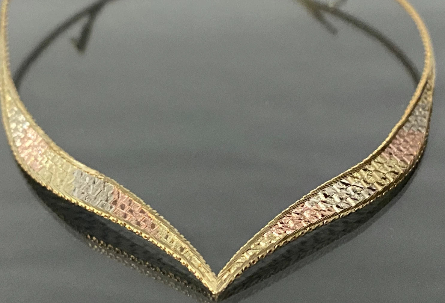 9K Tri-Color Gold Flat Collar Brick Design V Shaped Chain Necklace 40cm Long