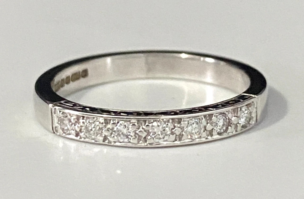18K White Gold & Diamond Pave Set Wedding Band Ring Size N 1/2 - 6 3/4