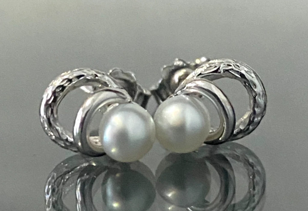 18K White Gold & Pearls Stud Earrings